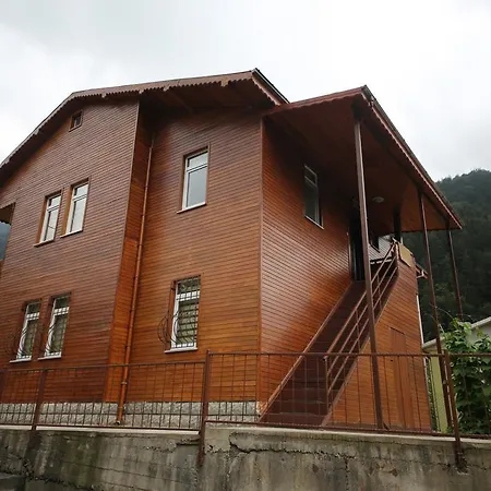 Guenes Uzungöl
